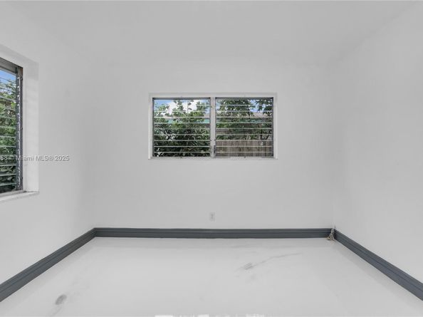 4031 NE 18th Ave, Pompano Beach FL 33064