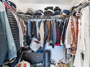 253 NE 2nd St 3104, Miami FL 33132