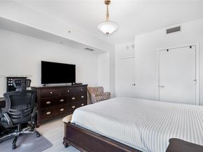 253 NE 2nd St 3104, Miami FL 33132