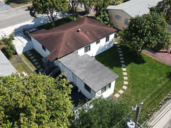 150 NE 169th Ter, North Miami Beach FL 33162