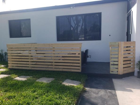 150 NE 169th Ter, North Miami Beach FL 33162