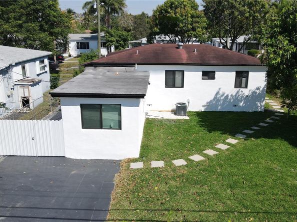 150 NE 169th Ter, North Miami Beach FL 33162