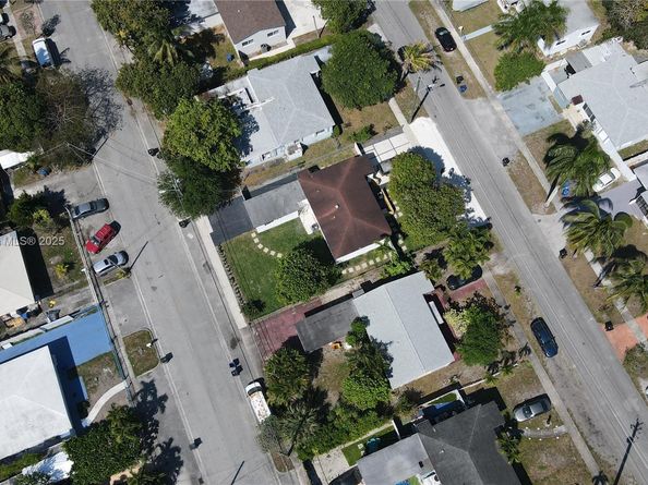 150 NE 169th Ter, North Miami Beach FL 33162