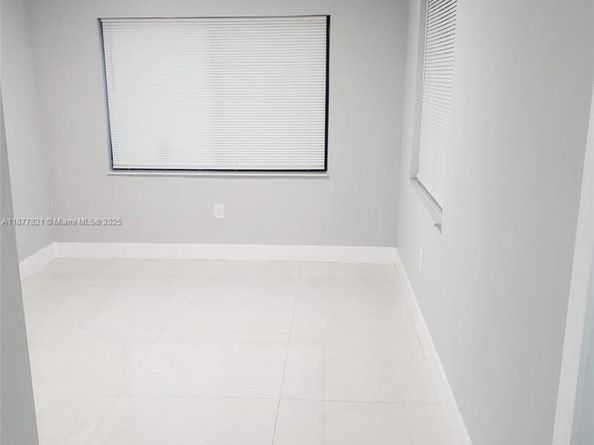 150 NE 169th Ter, North Miami Beach FL 33162