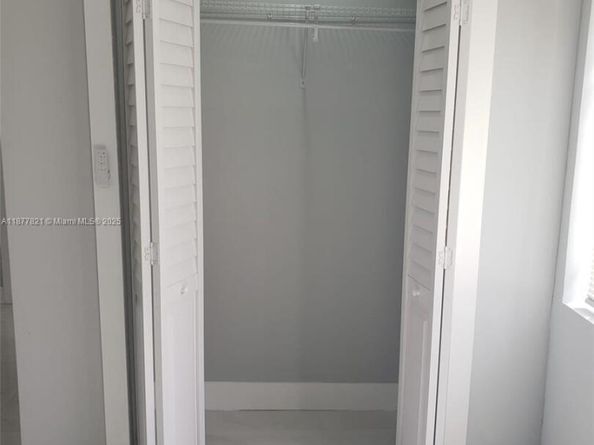 150 NE 169th Ter, North Miami Beach FL 33162