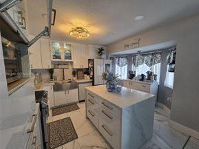 15201 SW 177th Ter, Miami FL 33187