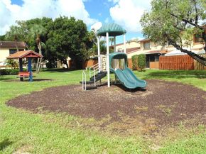 4056 Sierra Ter 4056, Sunrise FL 33351