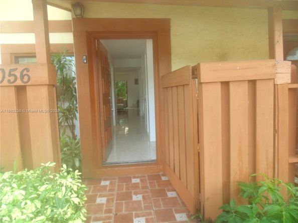 4056 Sierra Ter 4056, Sunrise FL 33351