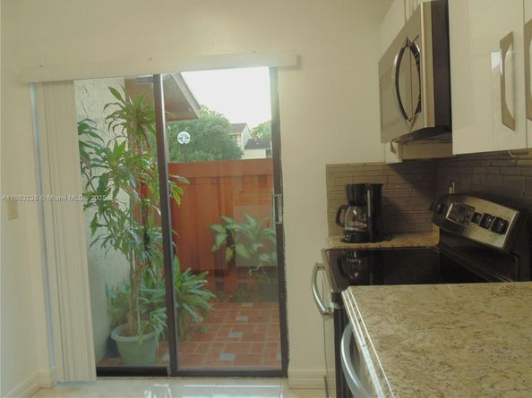 4056 Sierra Ter 4056, Sunrise FL 33351