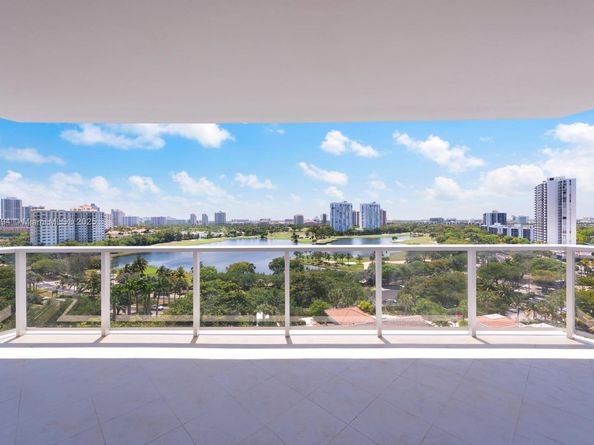 20281 E Country Club Dr 1009, Aventura FL 33180