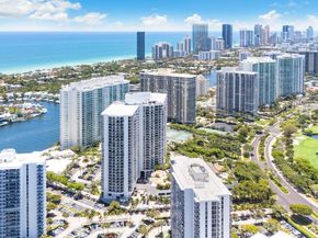 20281 E Country Club Dr 1009, Aventura FL 33180