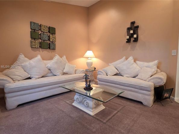 5112 NW 66th Ave, Lauderhill FL 33319