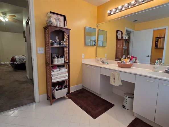 5112 NW 66th Ave, Lauderhill FL 33319
