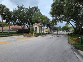 5112 NW 66th Ave, Lauderhill FL 33319