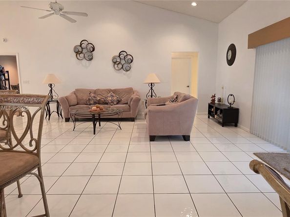5112 NW 66th Ave, Lauderhill FL 33319
