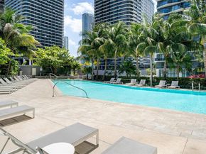 88 SW 7th St 3801, Miami FL 33130