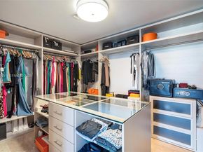 88 SW 7th St 3801, Miami FL 33130