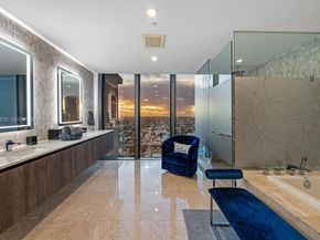 88 SW 7th St 3801, Miami FL 33130