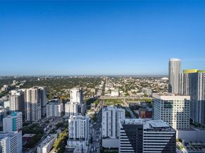 88 SW 7th St 3801, Miami FL 33130