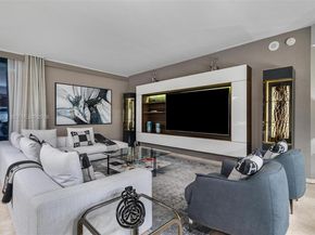 88 SW 7th St 3801, Miami FL 33130