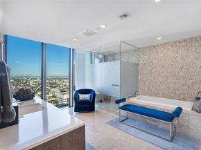 88 SW 7th St 3801, Miami FL 33130