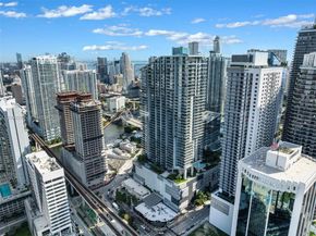 88 SW 7th St 3801, Miami FL 33130