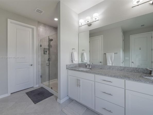 4735 Eucalyptus Dr, Hollywood FL 33021