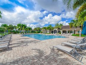4735 Eucalyptus Dr, Hollywood FL 33021