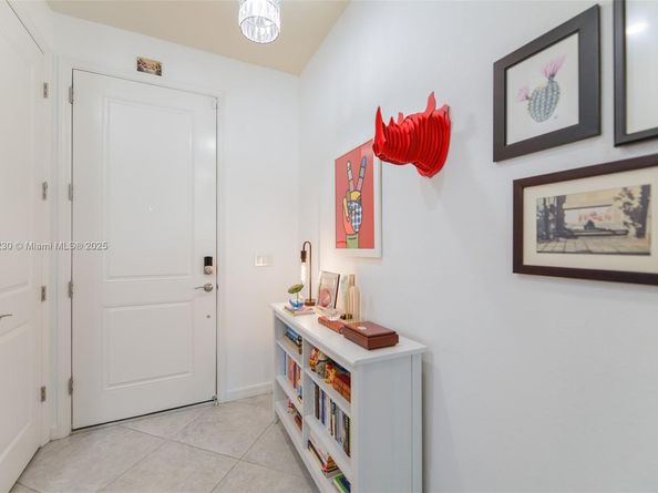 4735 Eucalyptus Dr, Hollywood FL 33021