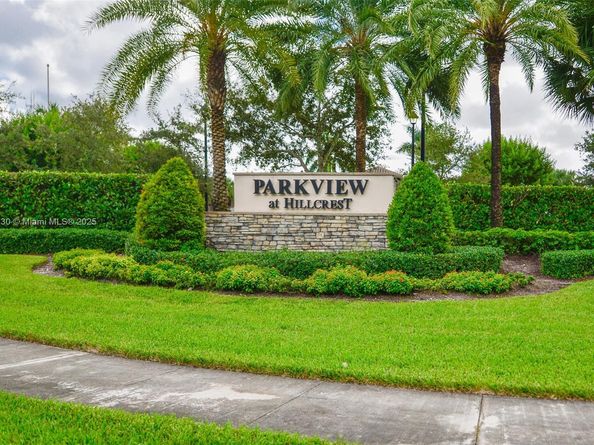 4735 Eucalyptus Dr, Hollywood FL 33021