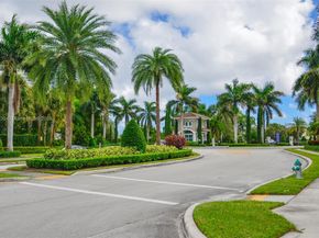 4735 Eucalyptus Dr, Hollywood FL 33021