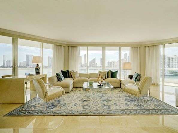 2600 Island Blvd 904, Aventura FL 33160