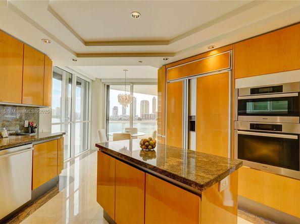 2600 Island Blvd 904, Aventura FL 33160