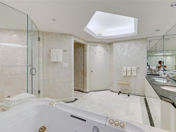 2600 Island Blvd 904, Aventura FL 33160