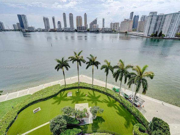 2600 Island Blvd 904, Aventura FL 33160