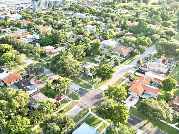 500 South Dr, Miami Springs FL 33166