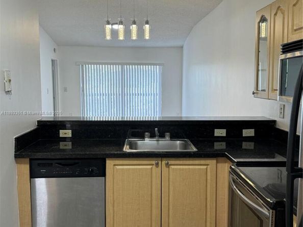 9977 Nob Hill Ln 9977, Sunrise FL 33351