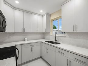 18931 NW 44th Ave, Miami Gardens FL 33055