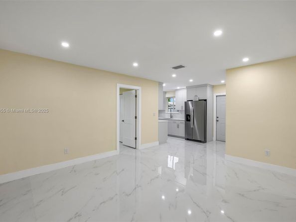 18931 NW 44th Ave, Miami Gardens FL 33055
