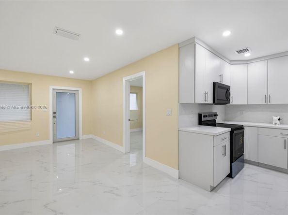 18931 NW 44th Ave, Miami Gardens FL 33055