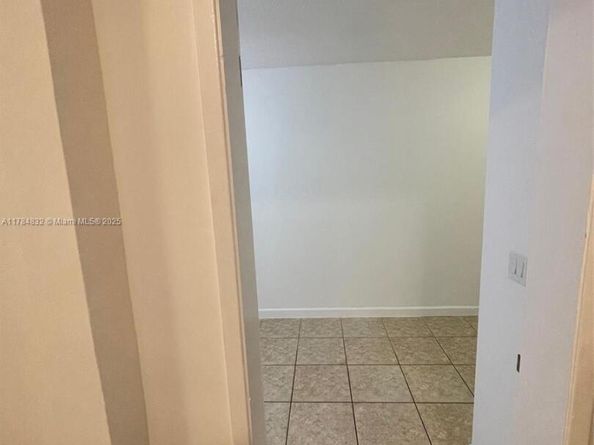 271 NW 57th Ct, Miami FL 33126