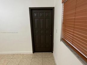 271 NW 57th Ct, Miami FL 33126
