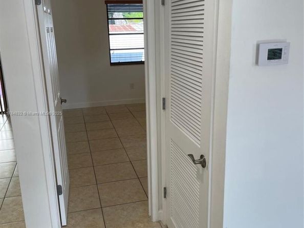 271 NW 57th Ct, Miami FL 33126