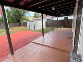 271 NW 57th Ct, Miami FL 33126