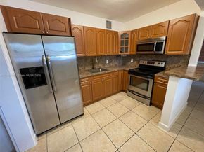 271 NW 57th Ct, Miami FL 33126