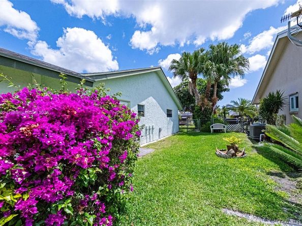 19476 Carolina Cir, Boca Raton FL 33434