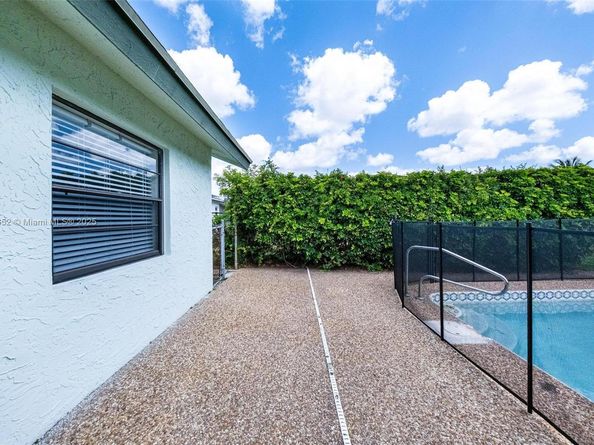 19476 Carolina Cir, Boca Raton FL 33434