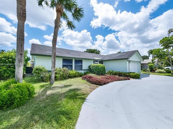 19476 Carolina Cir, Boca Raton FL 33434