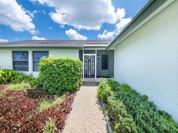 19476 Carolina Cir, Boca Raton FL 33434