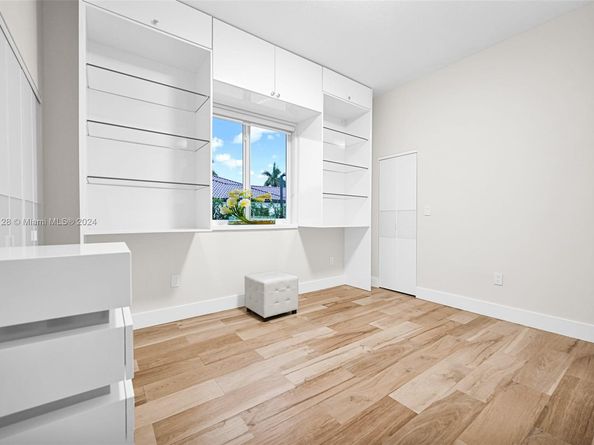 433 NW 127th Ave, Miami FL 33182